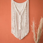 macrame wandhanger voor het interieur. met ring in naturel kleur 