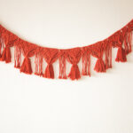  macrame vlaggenlijn in rode kleur 