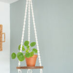  macrame plantenhanger met plankje 
