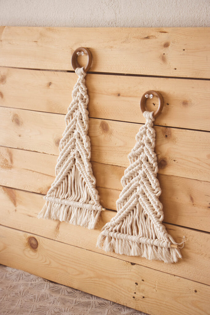  kerstboompje van macrame in naturel kleur 